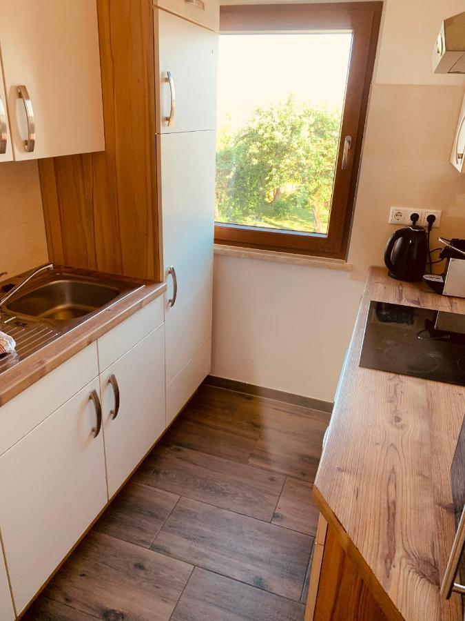 modern&cozy 2 Zimmer Wohnung, Balkon, Parkplatz Salzweg Exterior foto