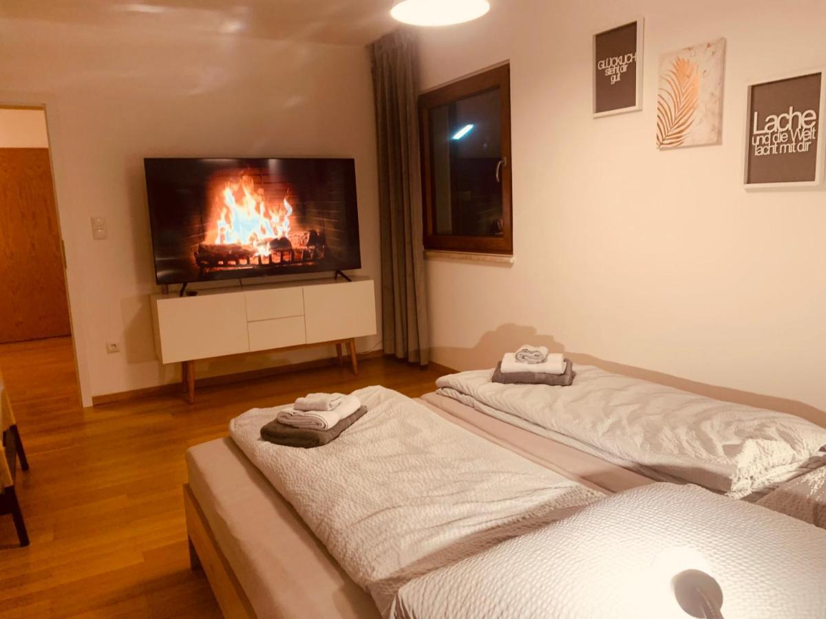 modern&cozy 2 Zimmer Wohnung, Balkon, Parkplatz Salzweg Exterior foto